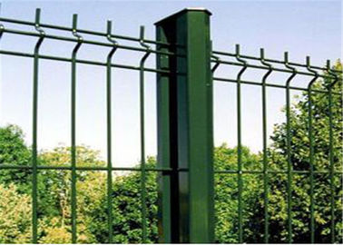 Cina Vandal Resistant Metal Wire Mesh Fence 50 * 200mm Lubang Ukuran Dengan Penampilan Menarik pemasok